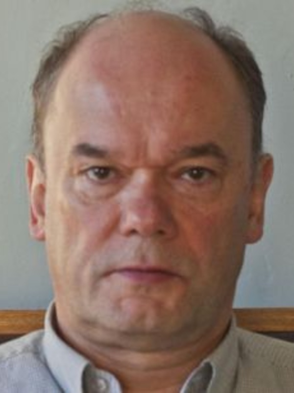 Dr. Burkhard  Quessel