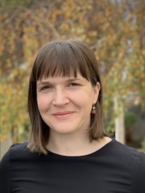 Dr Rebekah Plueckhahn